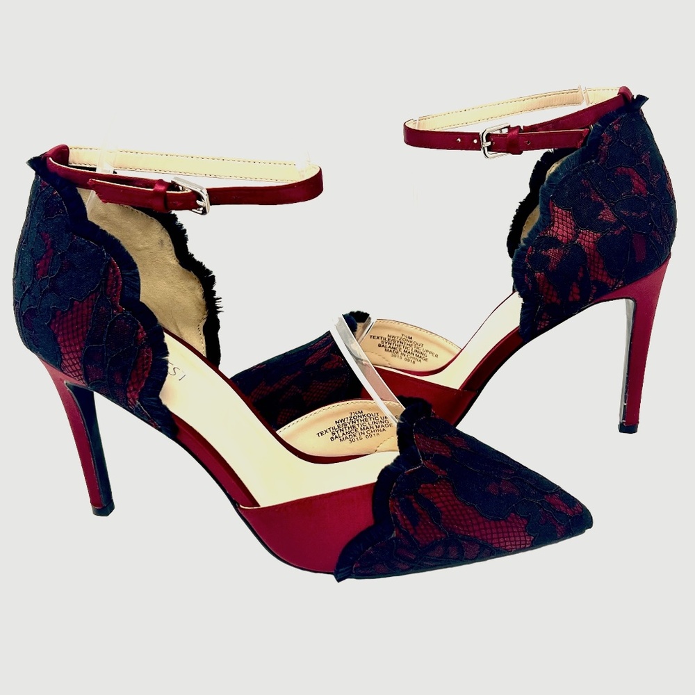 Nine West women's Zonkout Burgundy and Black Lace Point Toe Heels Size 7.5M